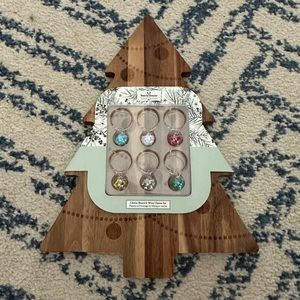 Cheese Board & Wine Charm Set